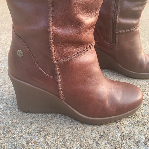 UGG Maxene Brown Sheepskin Boots Size 7 - Picture 6 of 8